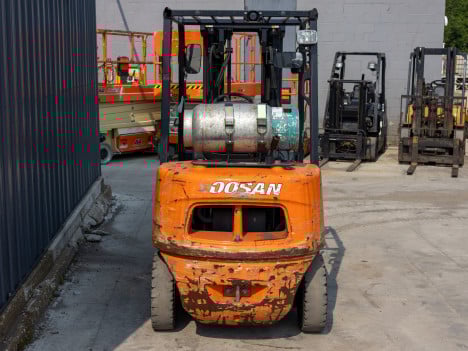 https://pub.imanpro.net/kdequip/photo/5263/pFB6Y_3568 Doosan 2239-4.jpg
